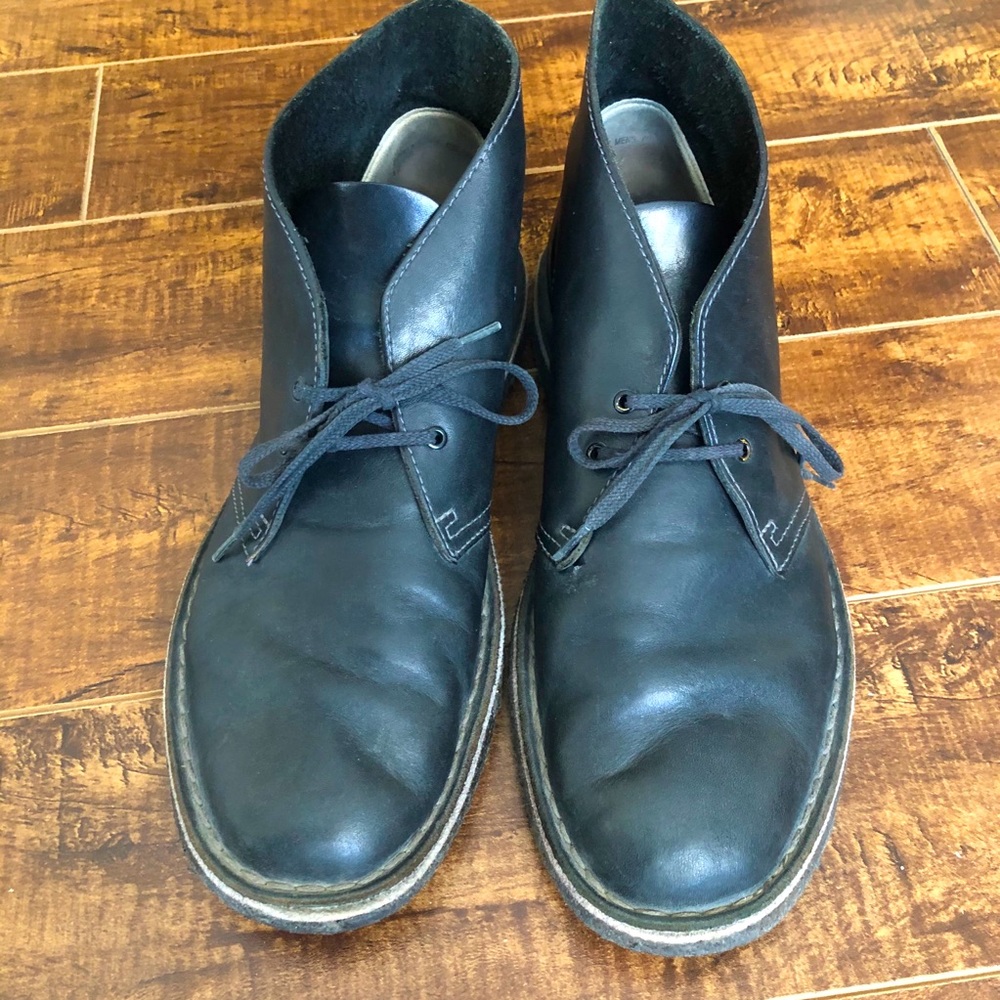 Men’s Clark’s Desert Boots Size 10US